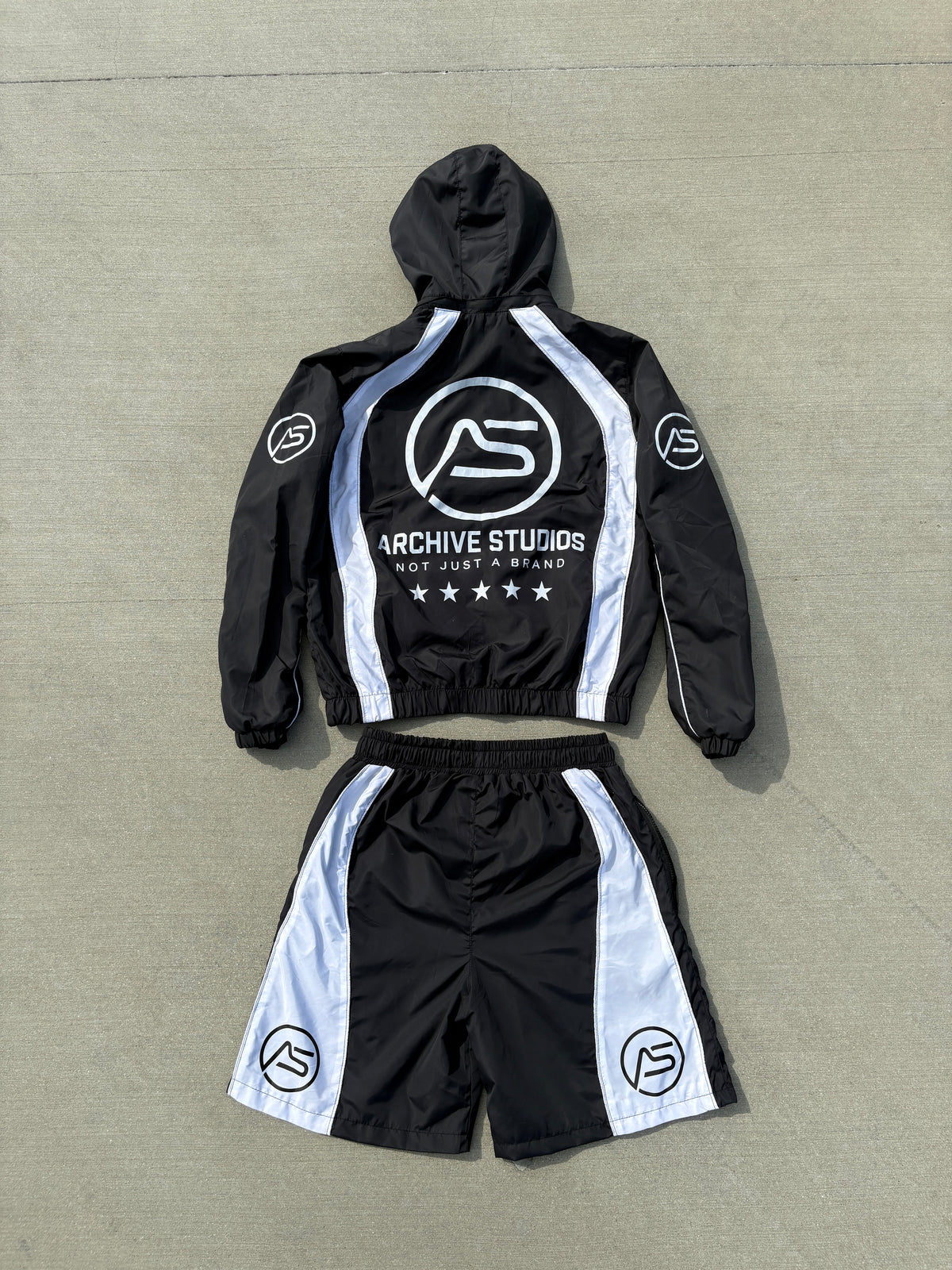 Onyx Interstate 26 Windbreaker Set